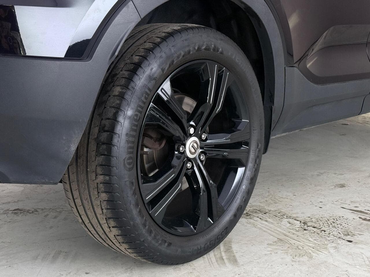 Volvo XC40 thumbnail Wheel