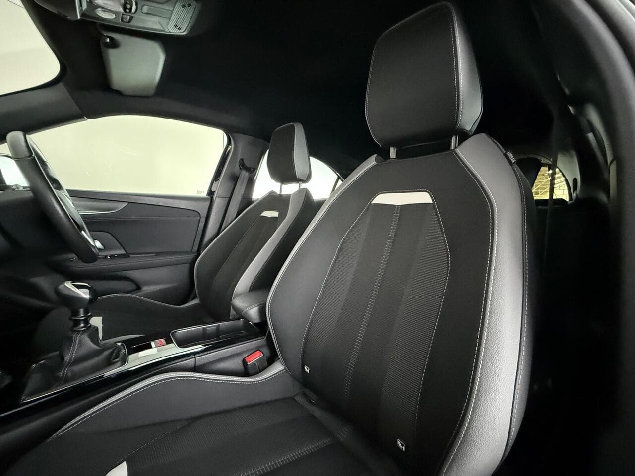 Vauxhall Mokka thumbnail Seat Front Passenger