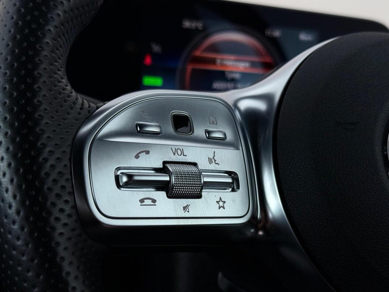 Mercedes-Benz A Class thumbnail Misc Controls