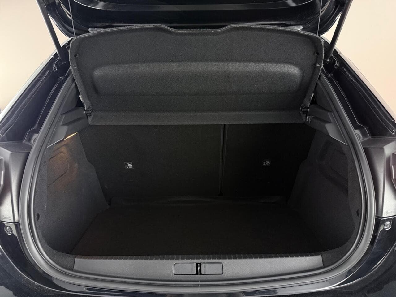 Vauxhall Corsa thumbnail Boot