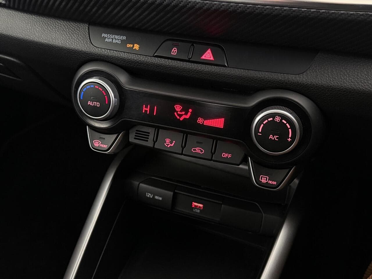 Kia Stonic thumbnail Misc Controls