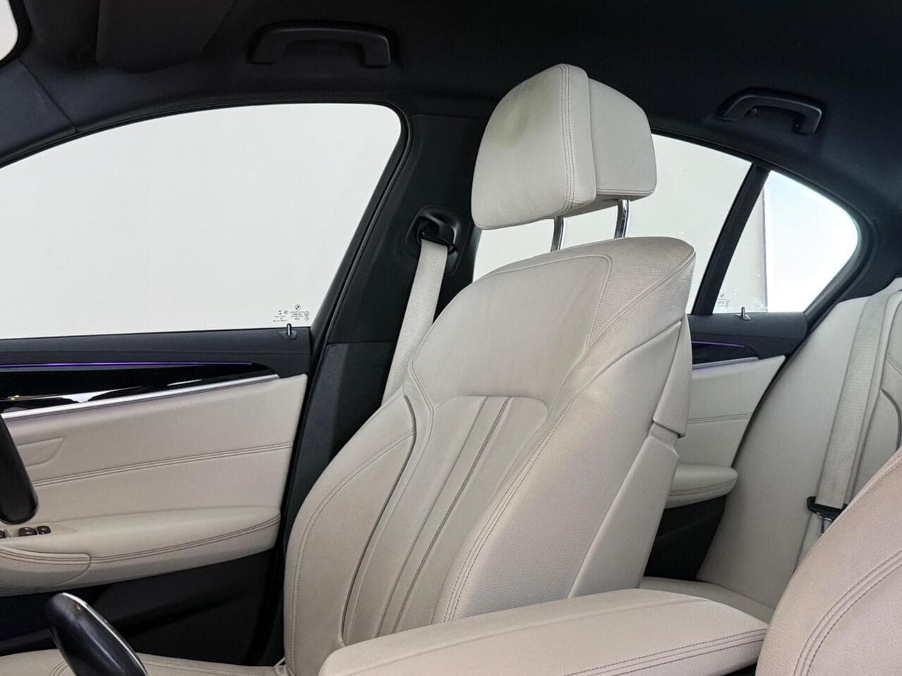 BMW 5 Series thumbnail Seat Front Passenger