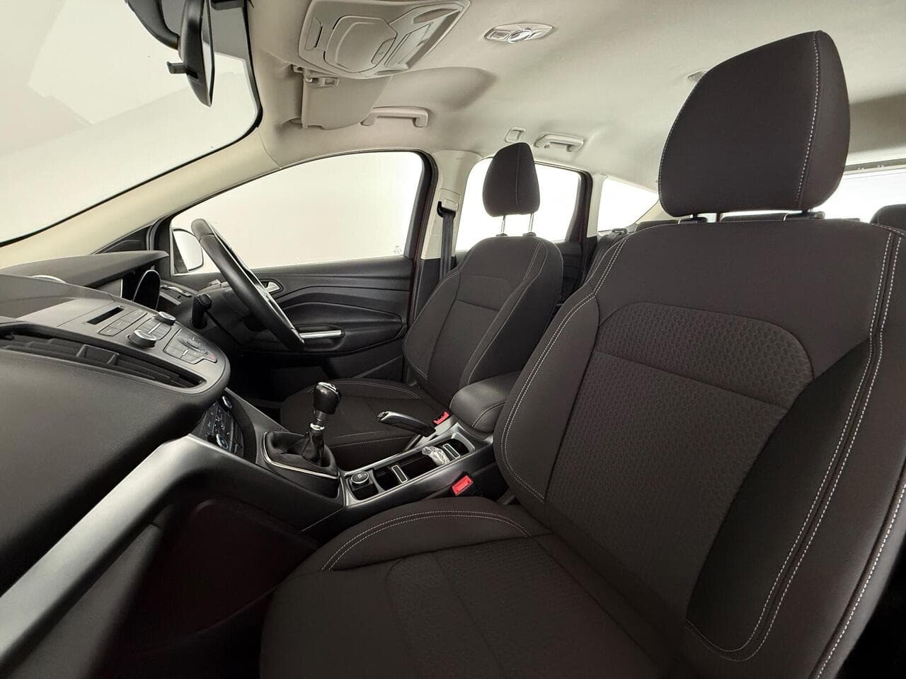 Ford Kuga thumbnail Seat Front Passenger
