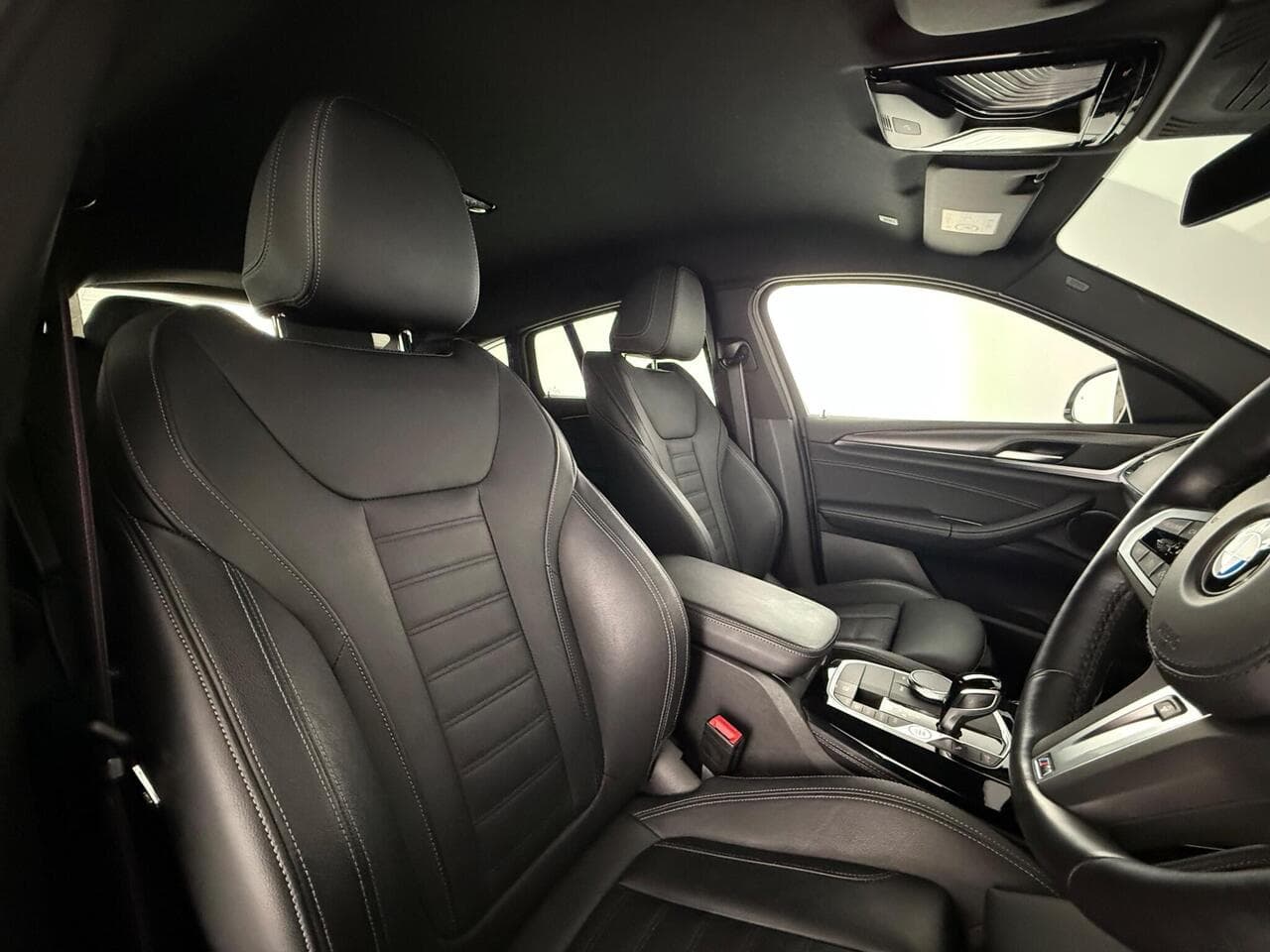 BMW X4 thumbnail Seat Driver