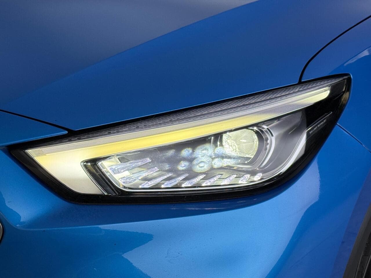 MG MG ZS thumbnail Lights Front