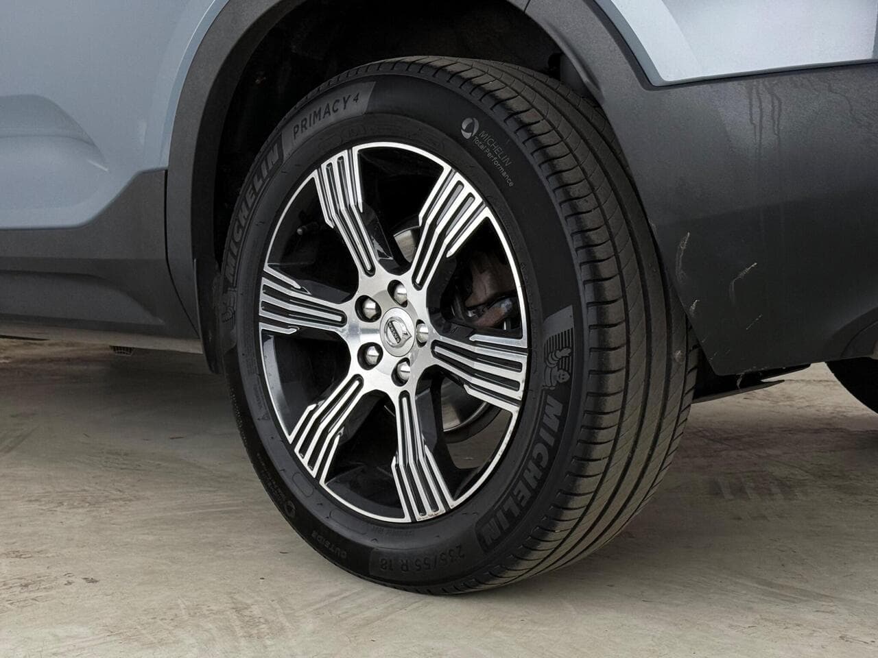 Volvo XC40 thumbnail Wheel
