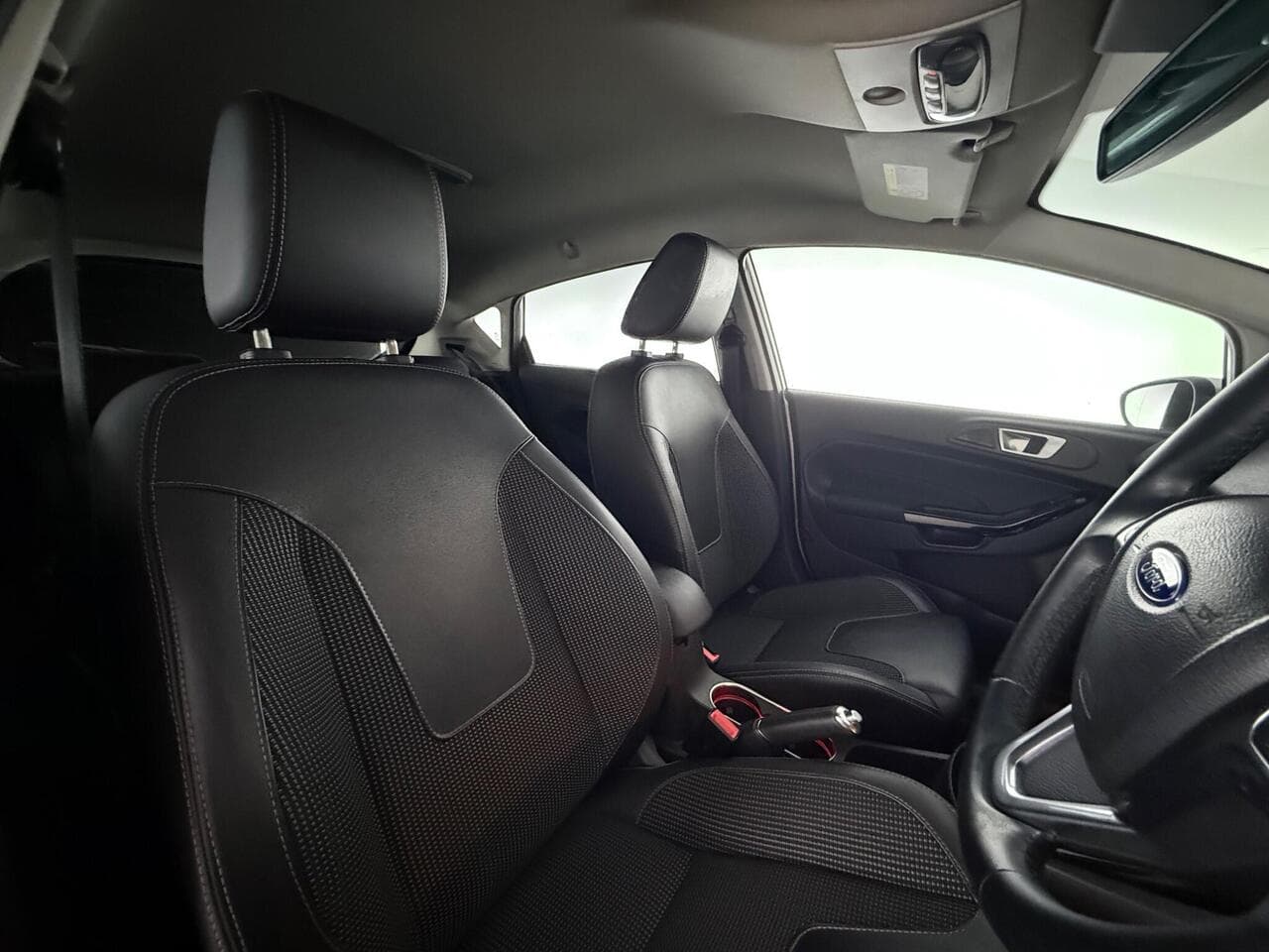 Ford Fiesta thumbnail Seat Driver