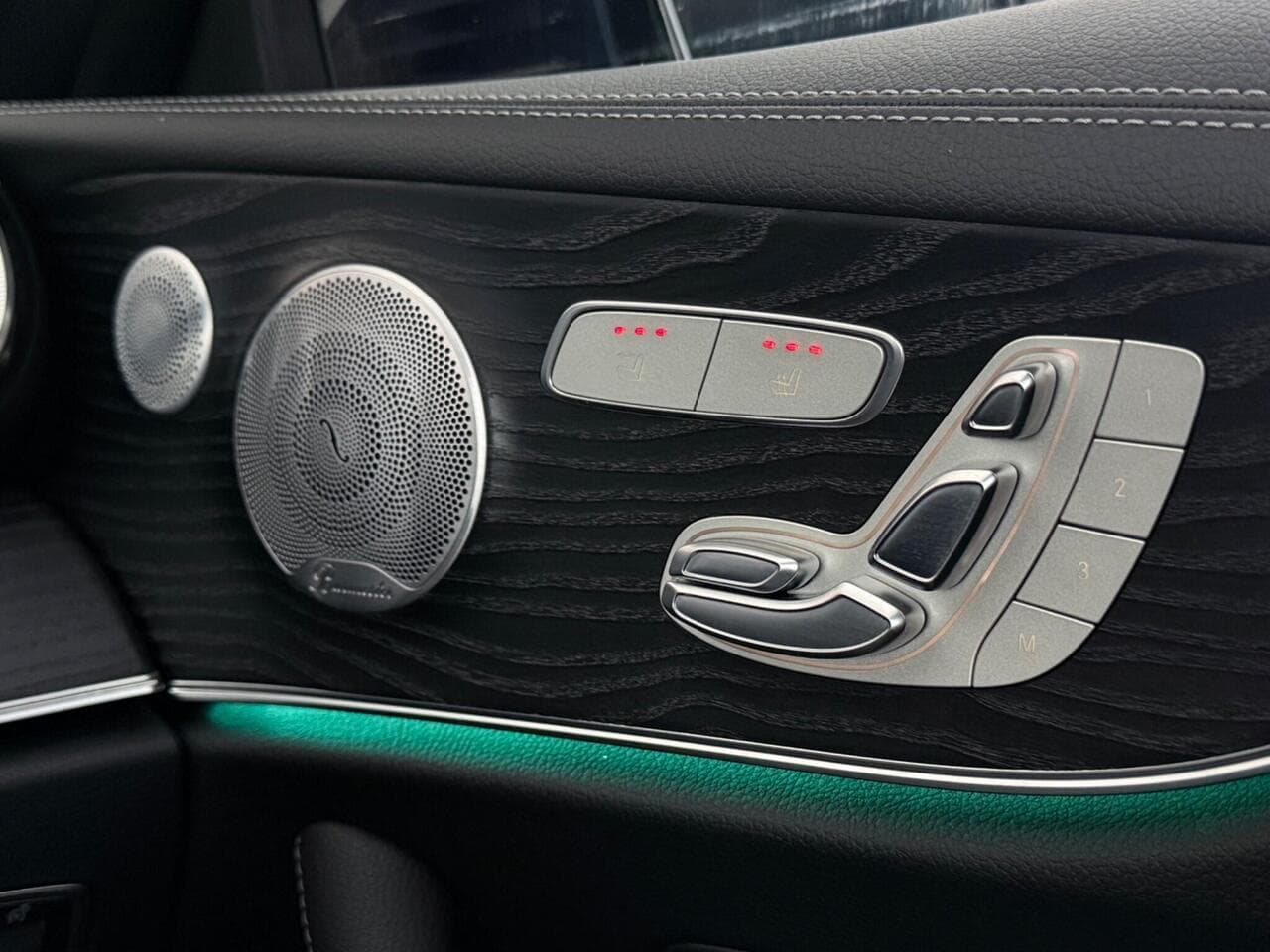 Mercedes-Benz E Class thumbnail Misc Controls
