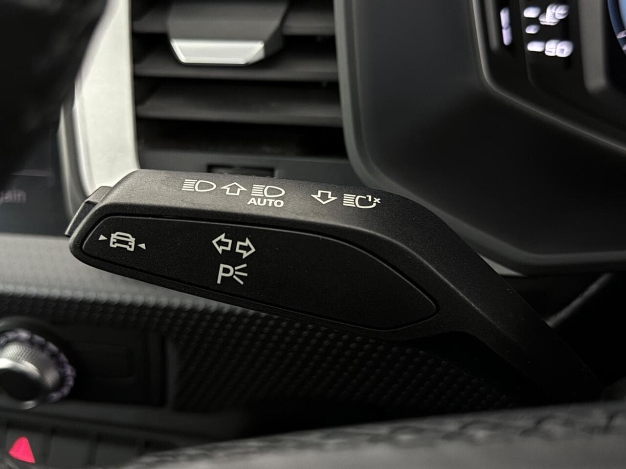 Audi A1 thumbnail Misc Controls