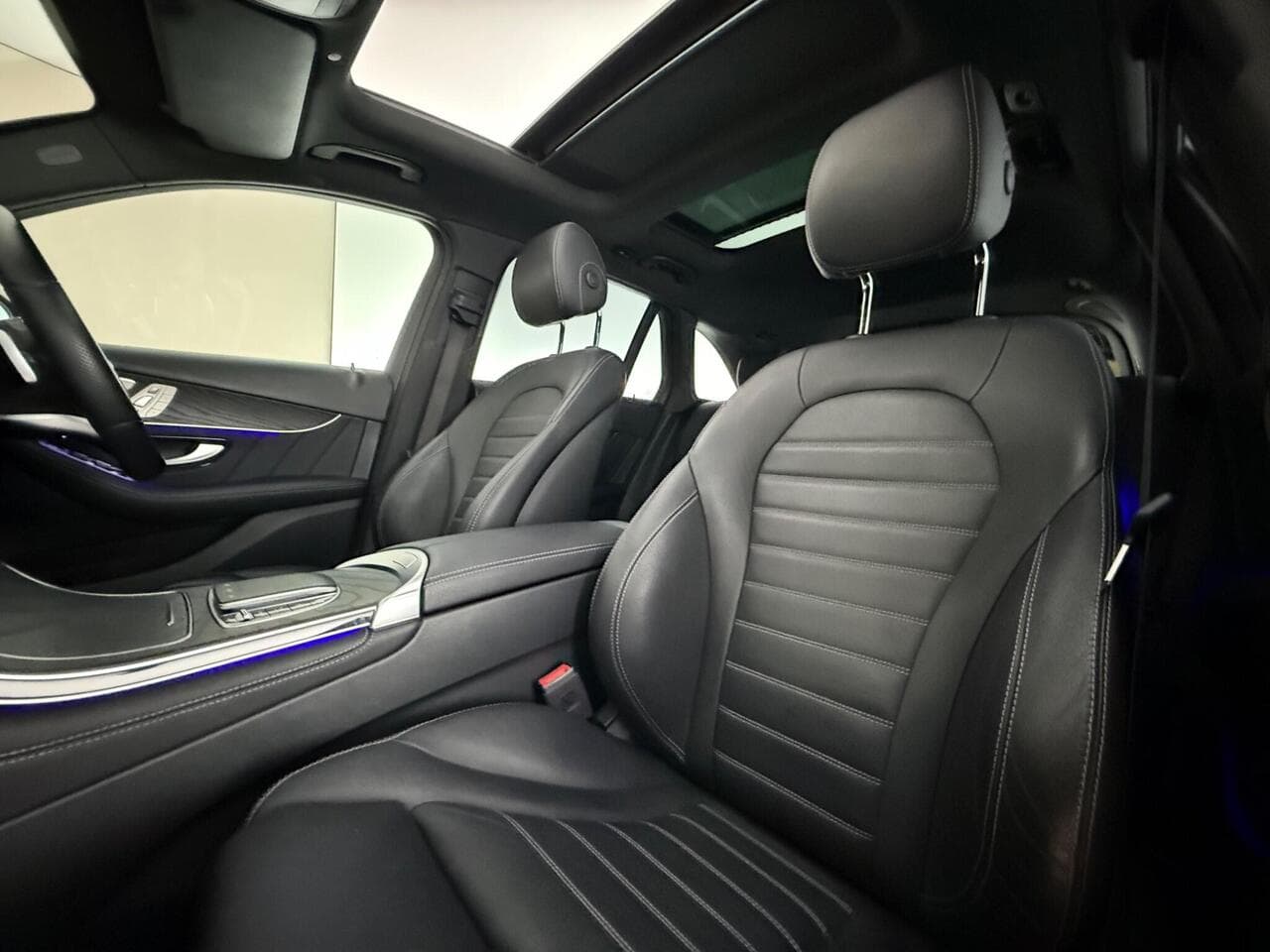 Mercedes-Benz GLC thumbnail Seat Front Passenger