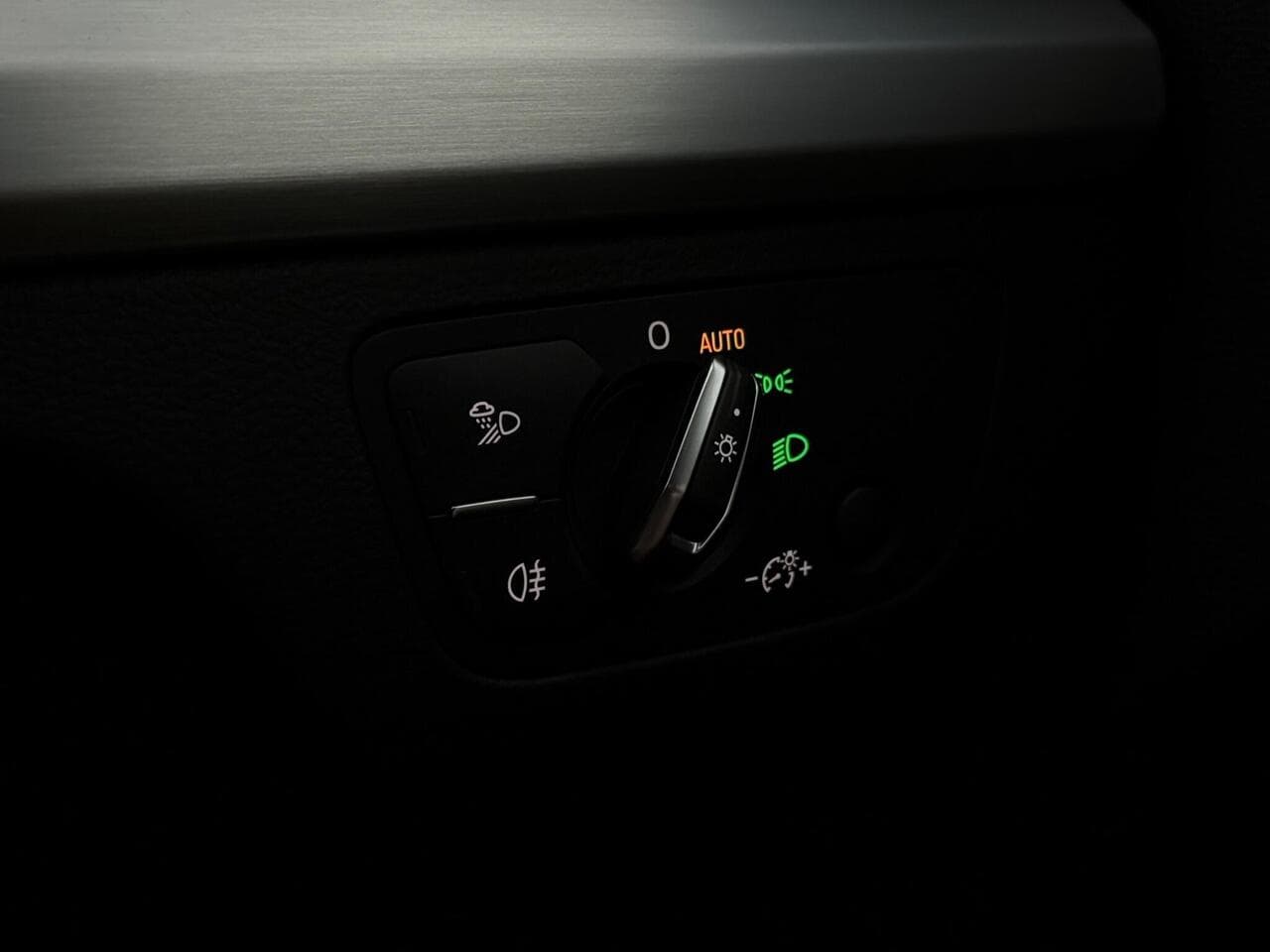 Audi Q5 thumbnail Misc Controls