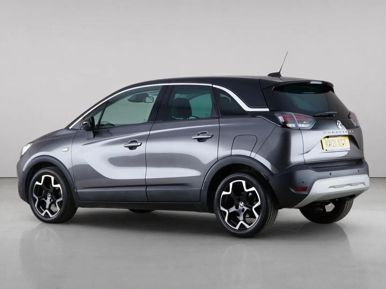 Vauxhall Crossland thumbnail Side Left