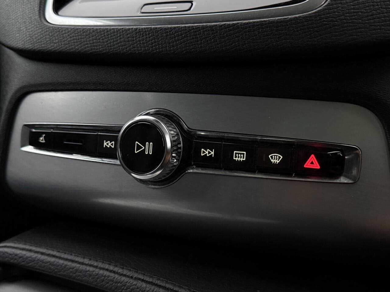 Volvo XC90 thumbnail Misc Controls