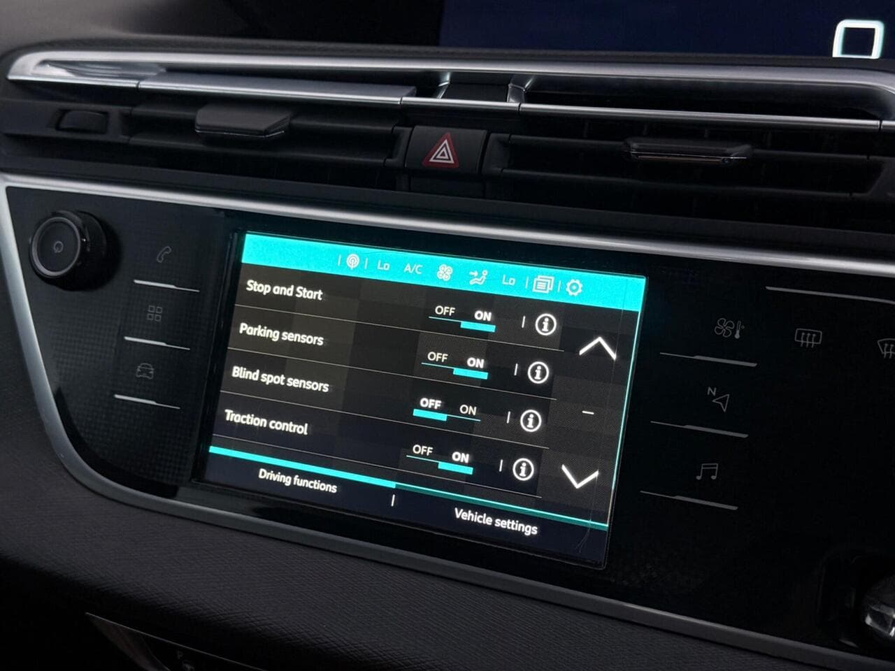 Citroen Grand C4 SpaceTourer thumbnail Infotainment System