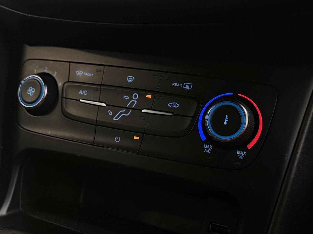 Ford Focus thumbnail Misc Controls