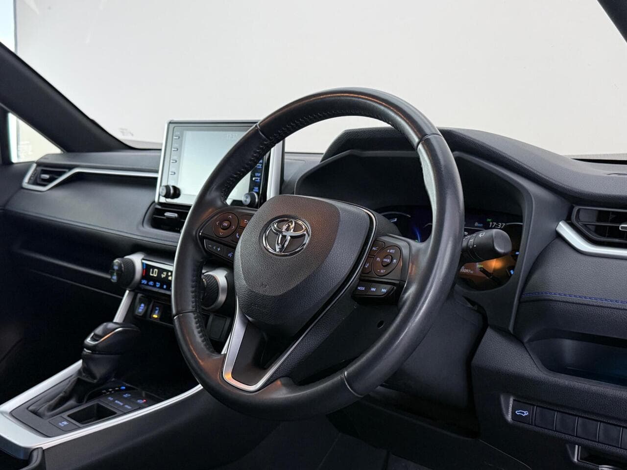 Toyota RAV4 thumbnail Inconclusive