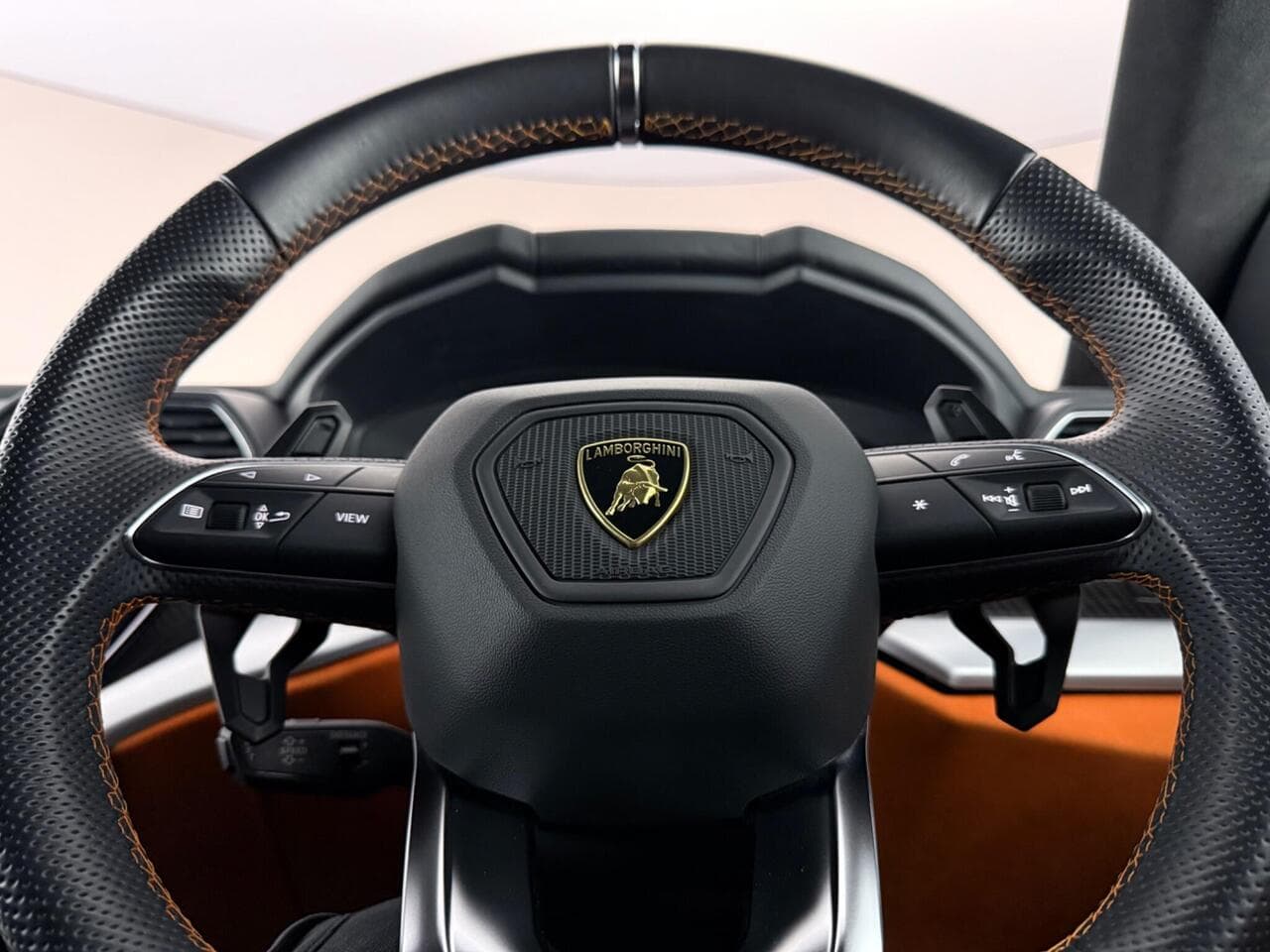 Lamborghini Urus thumbnail Steering Wheel