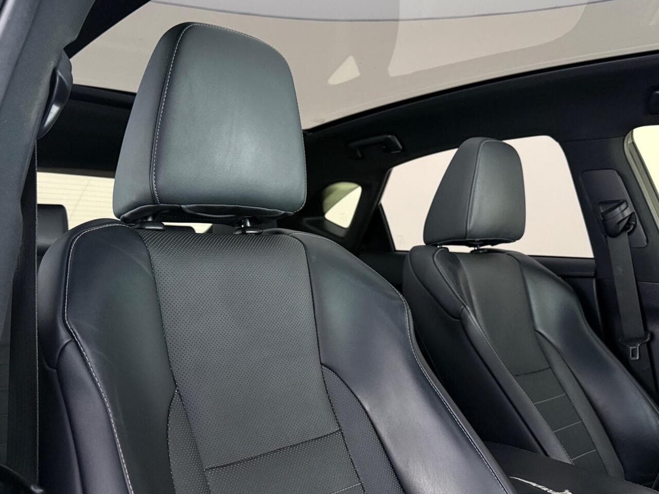 Lexus NX thumbnail Seat Driver