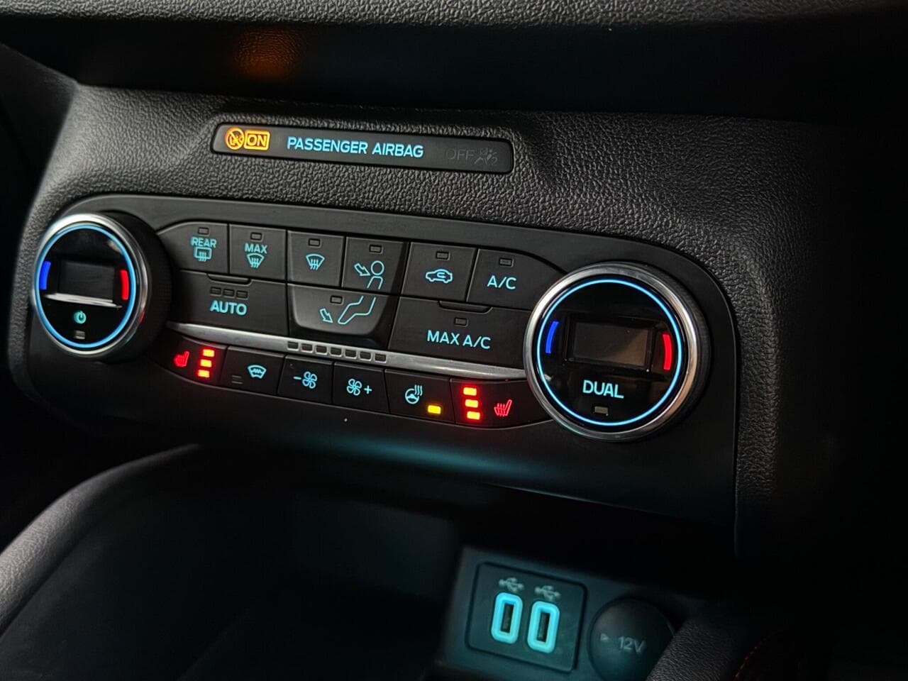 Ford Focus thumbnail Misc Controls