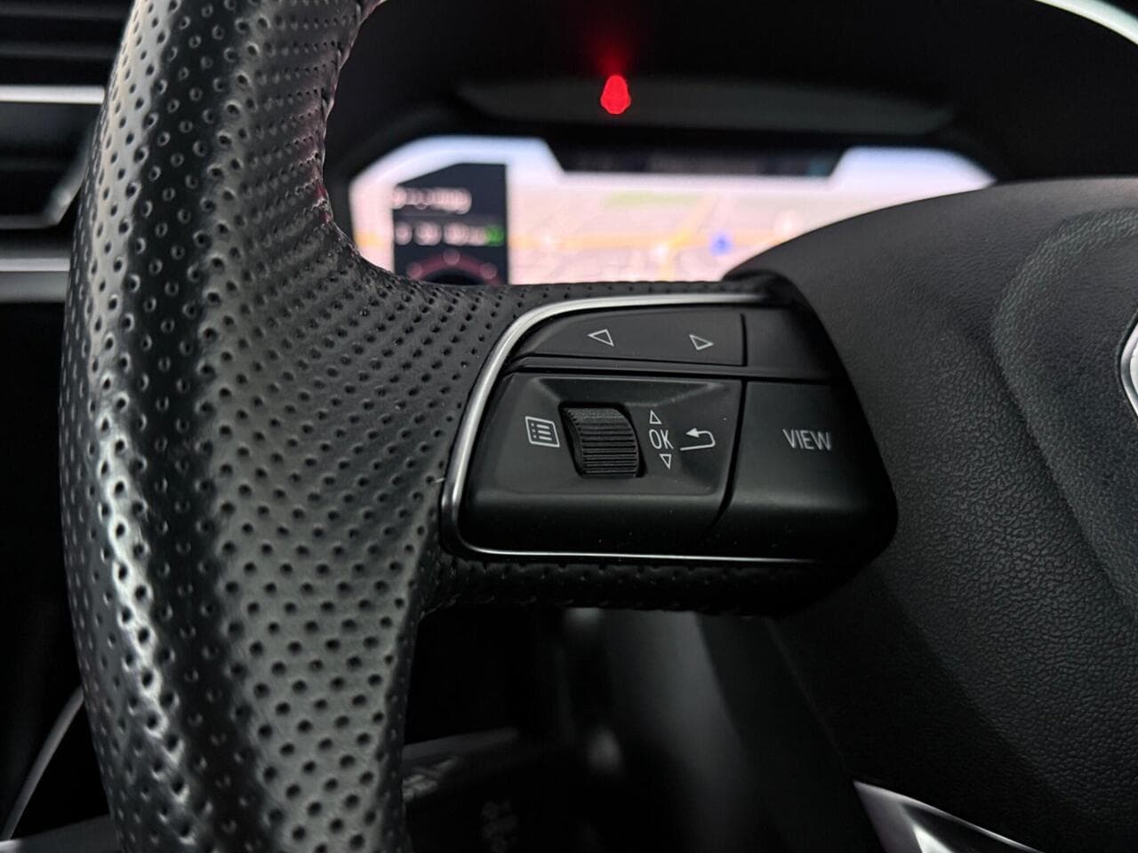 Audi Q3 thumbnail Misc Controls