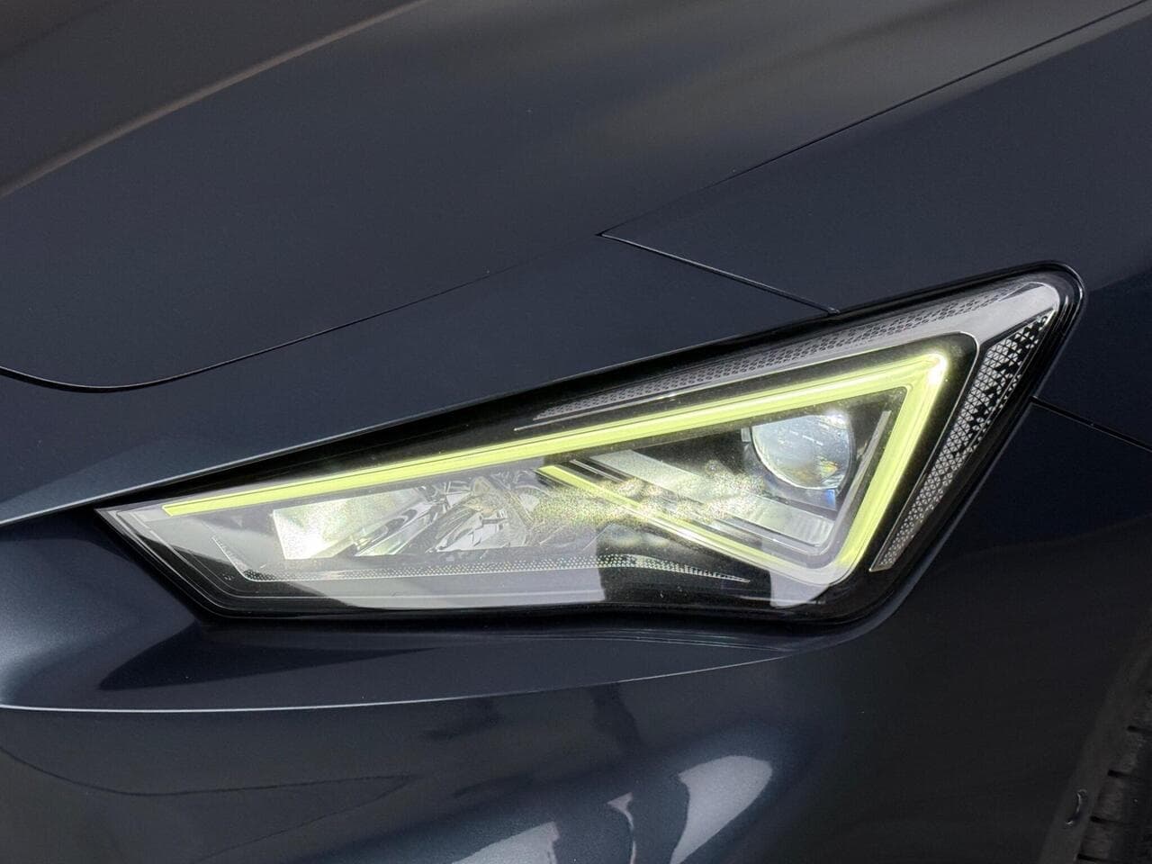 SEAT Leon thumbnail Lights Front