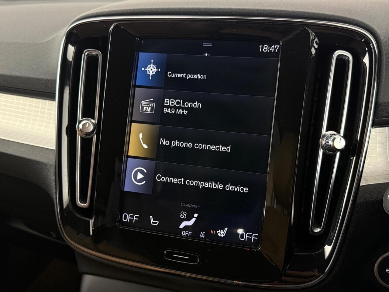 Volvo XC40 thumbnail Infotainment System