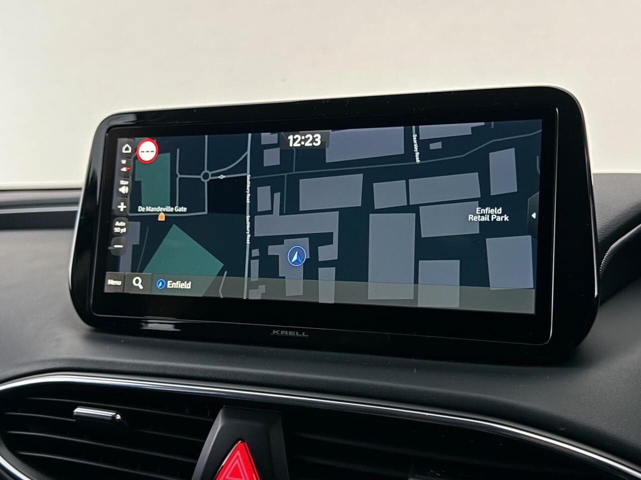 Hyundai Santa Fe thumbnail Infotainment System