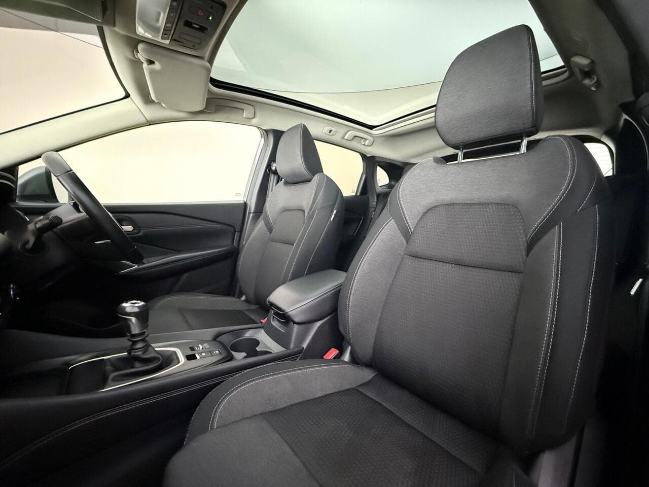 Nissan Qashqai thumbnail Seat Front Passenger