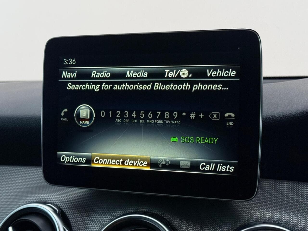 Mercedes-Benz GLA thumbnail Infotainment System