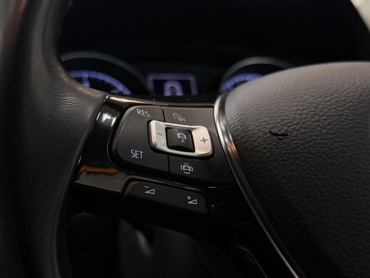 Volkswagen Golf thumbnail Misc Controls