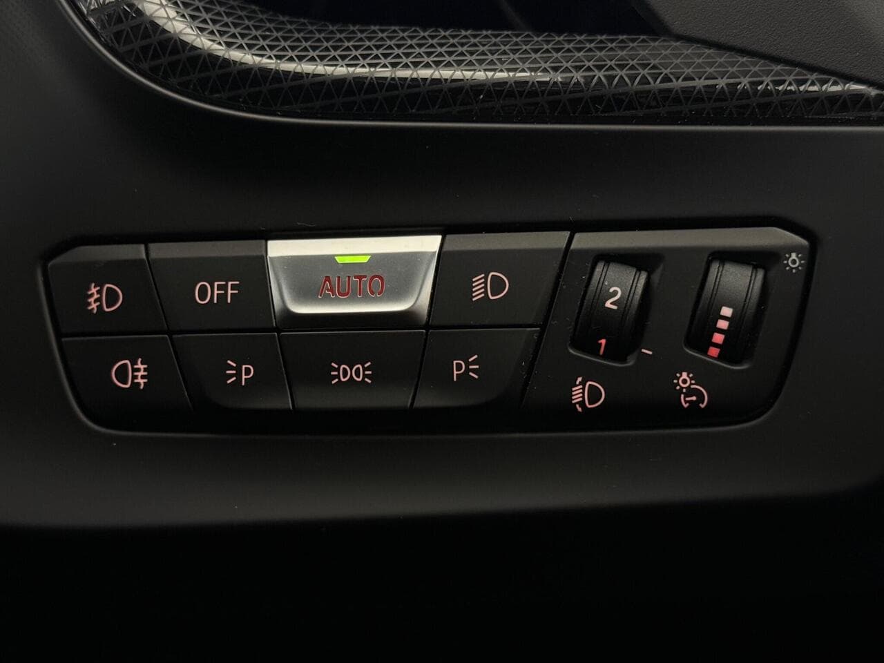 BMW 1 Series thumbnail Misc Controls