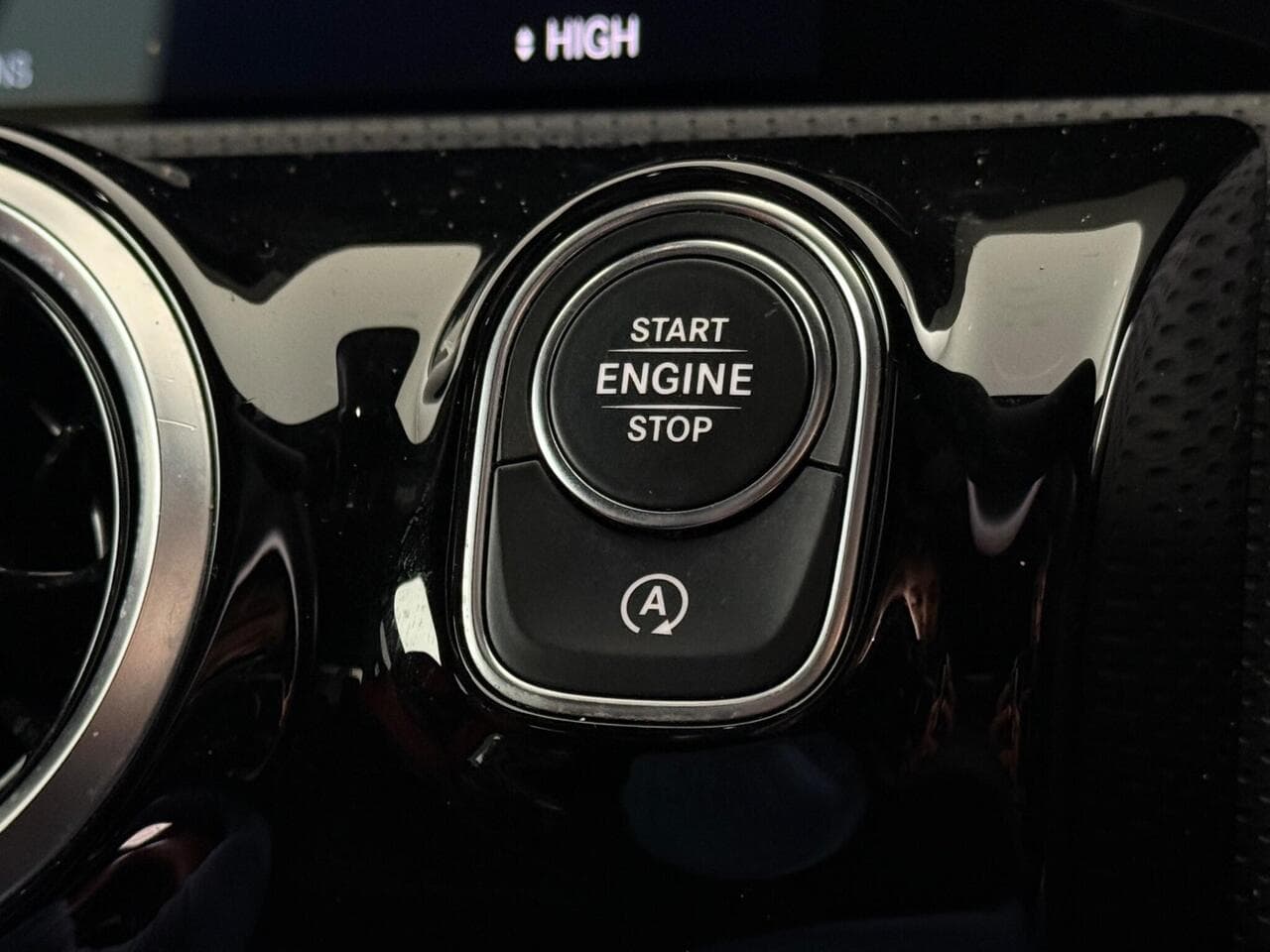 Mercedes-Benz CLA thumbnail Misc Controls