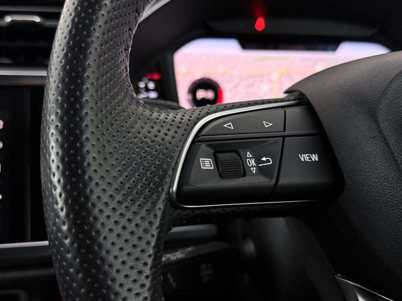 Audi Q3 thumbnail Misc Controls
