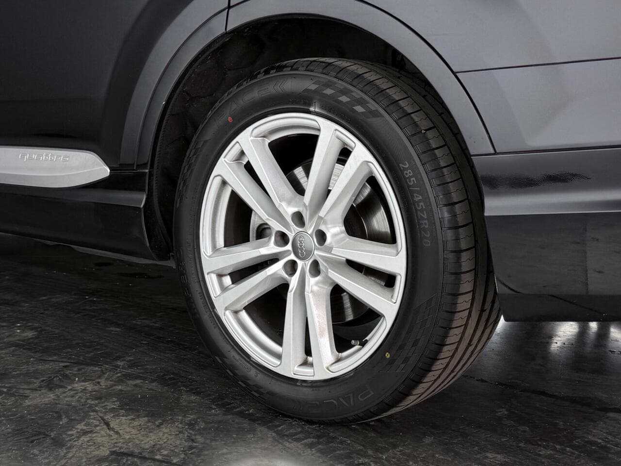 Audi Q7 thumbnail Wheel