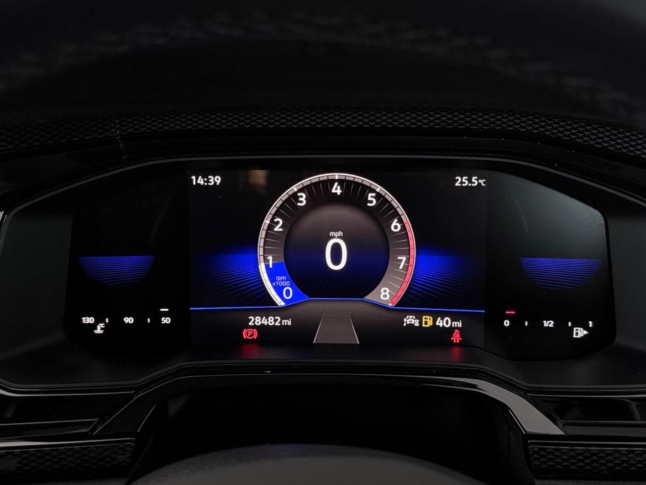 Volkswagen Polo thumbnail Driver Instruments