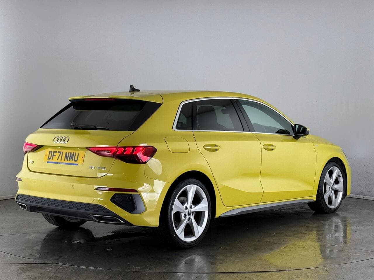 Audi A3 thumbnail Rear Right