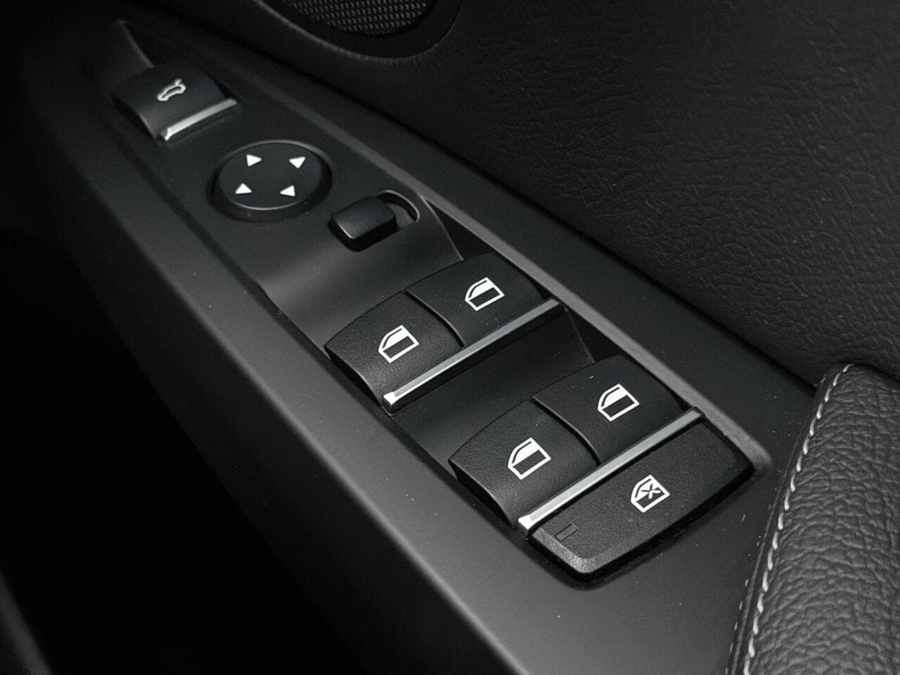 BMW X3 thumbnail Misc Controls