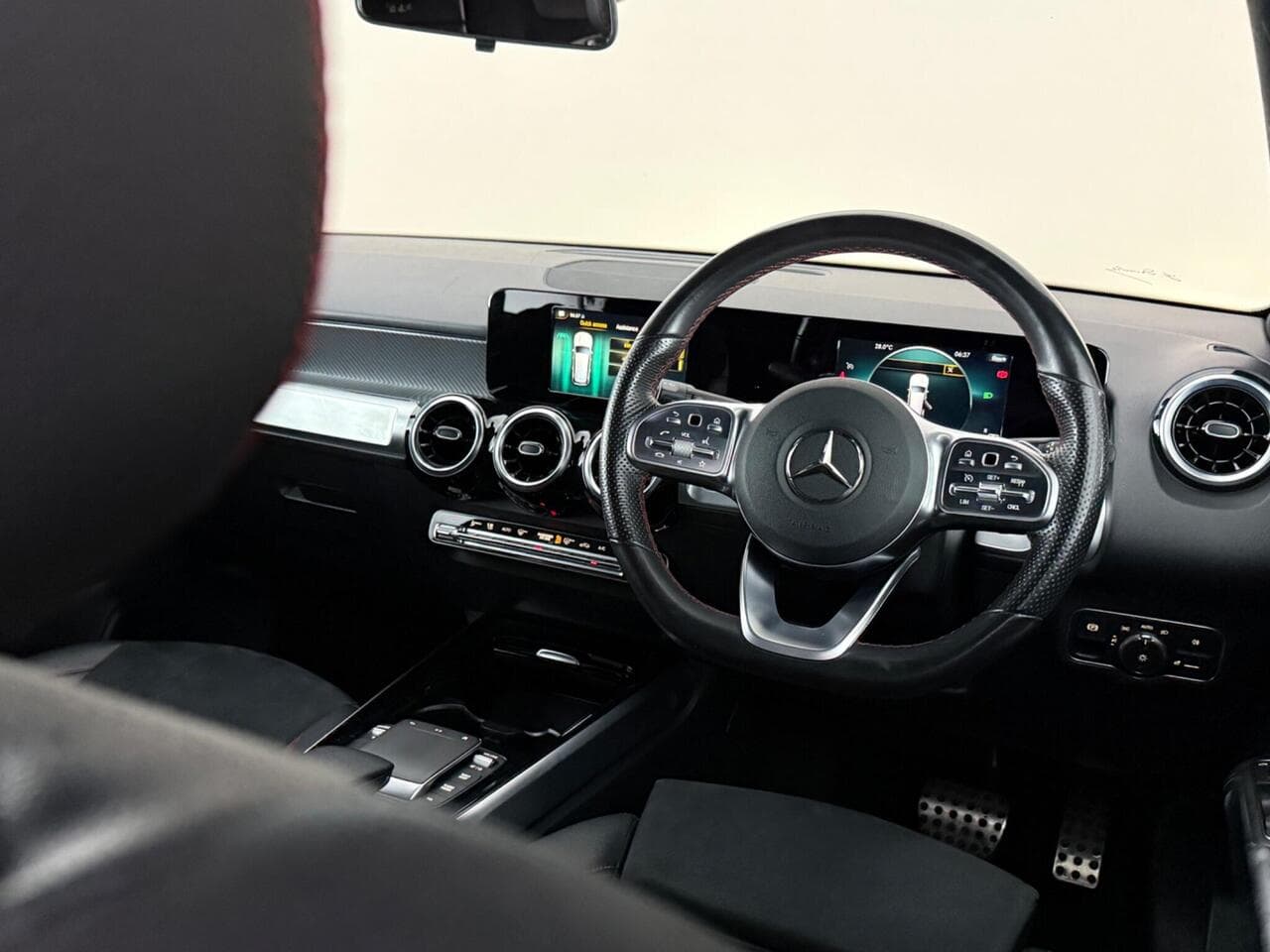 Mercedes-Benz GLB thumbnail Inconclusive