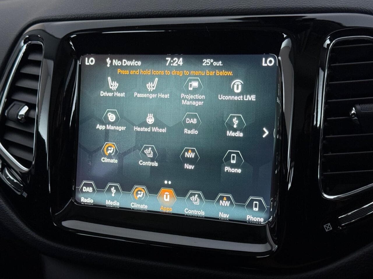 Jeep Compass thumbnail Infotainment System