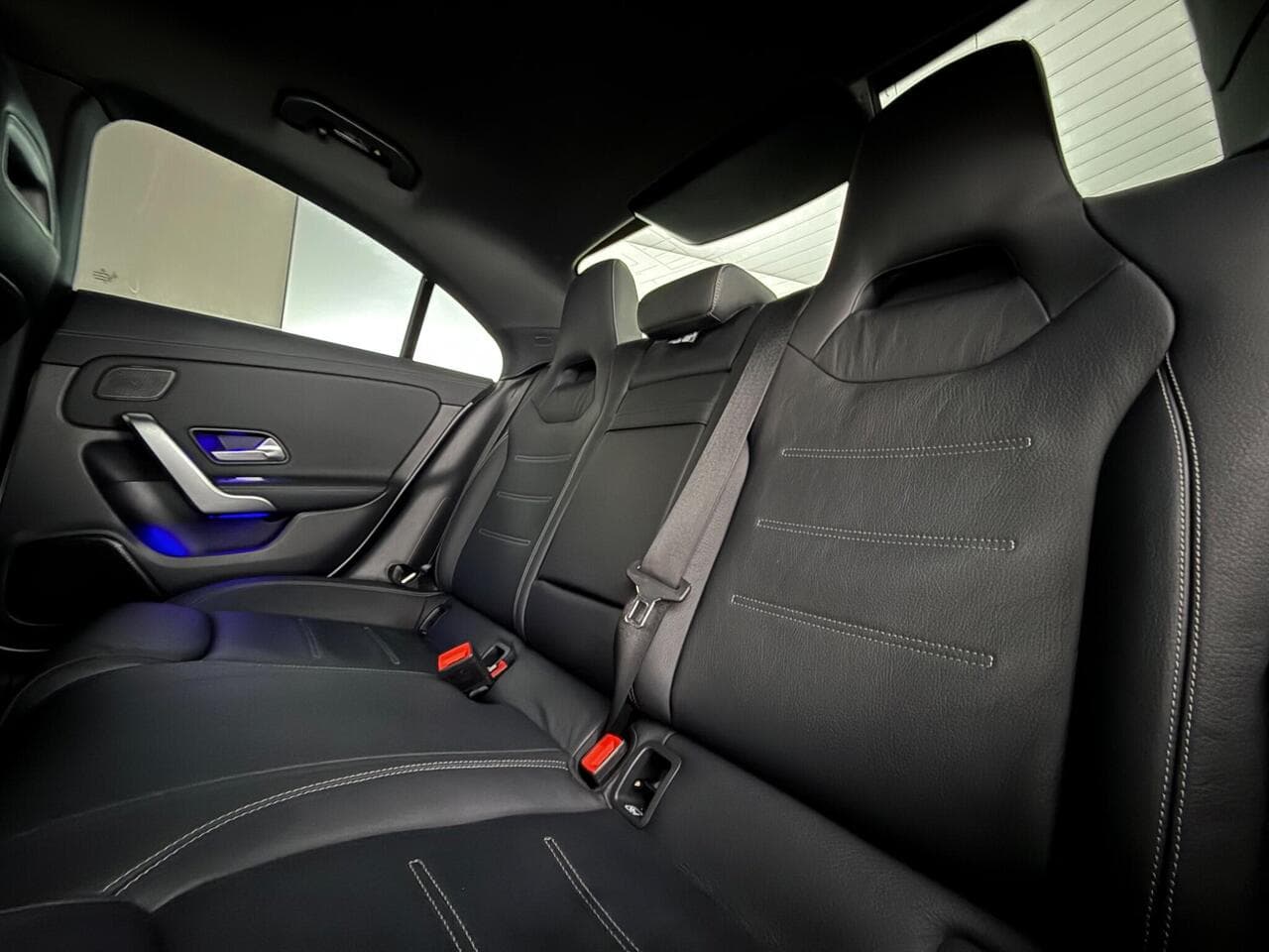 Mercedes-Benz CLA thumbnail Seats Rear
