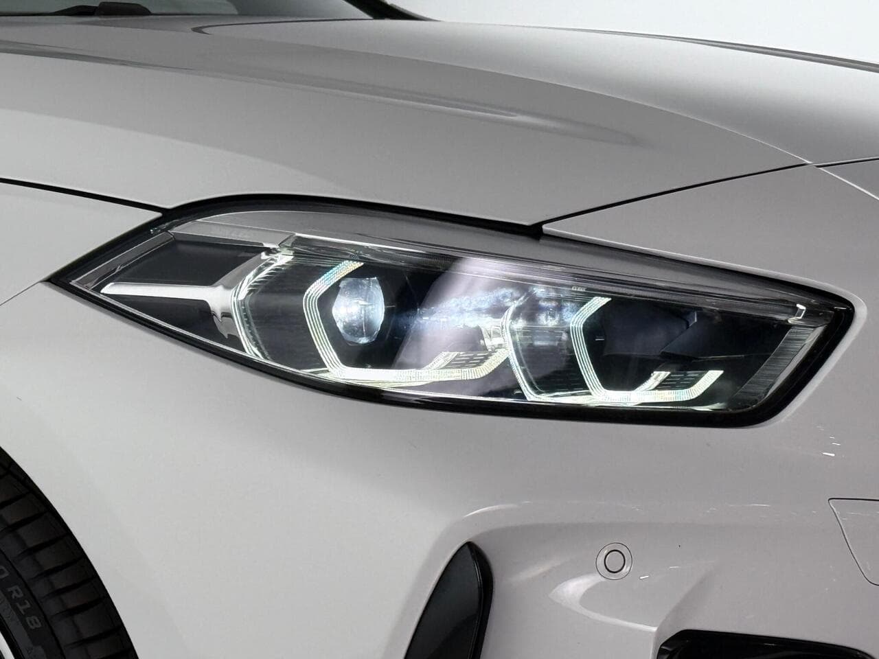 BMW 1 Series thumbnail Lights Front