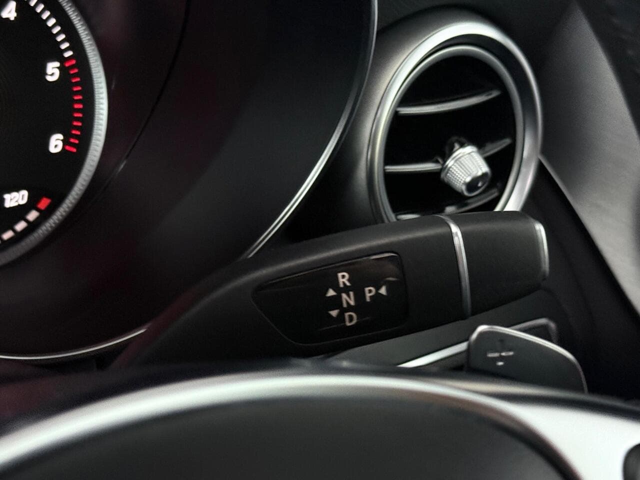 Mercedes-Benz C Class thumbnail Misc Controls