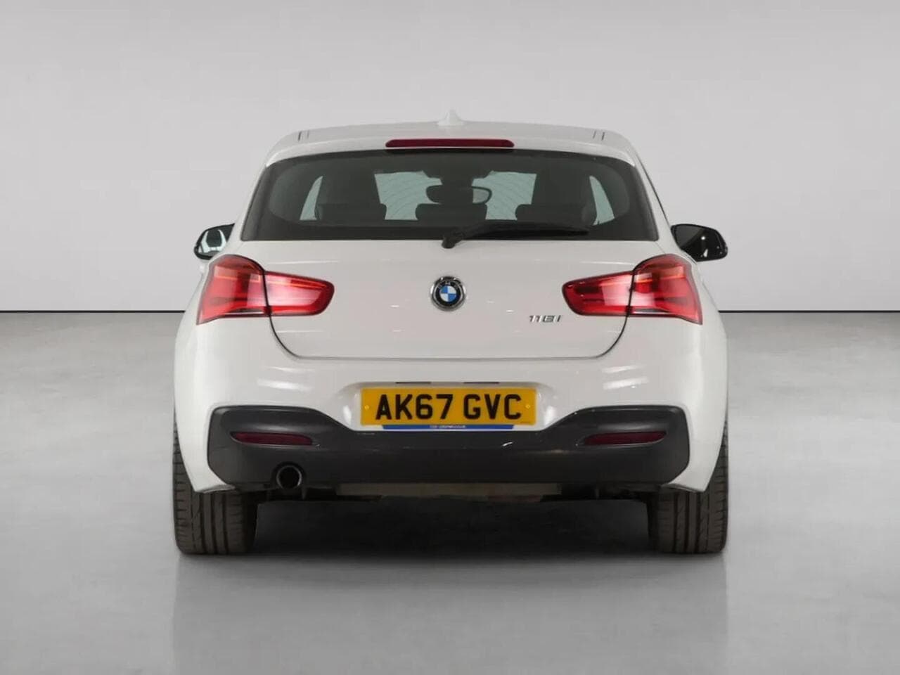 BMW 1 Series thumbnail Rear
