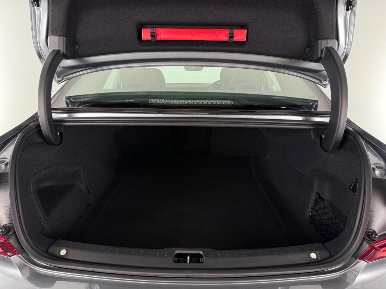 Volvo S90 thumbnail Boot