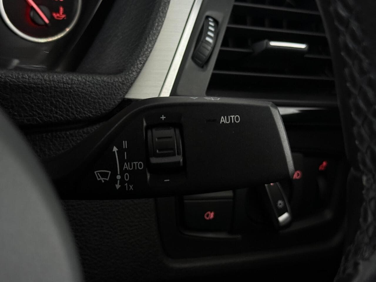 BMW 4 Series Gran Coupe thumbnail Misc Controls