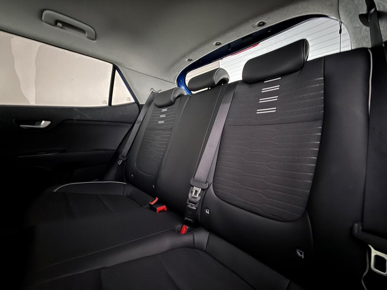 Kia Stonic thumbnail Seats Rear
