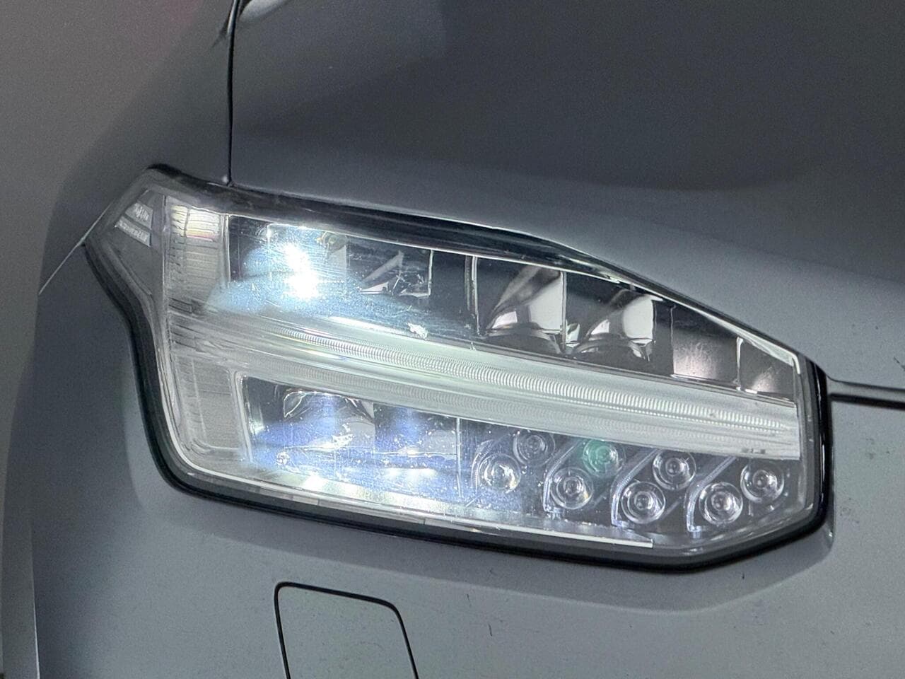 Volvo XC90 thumbnail Lights Front
