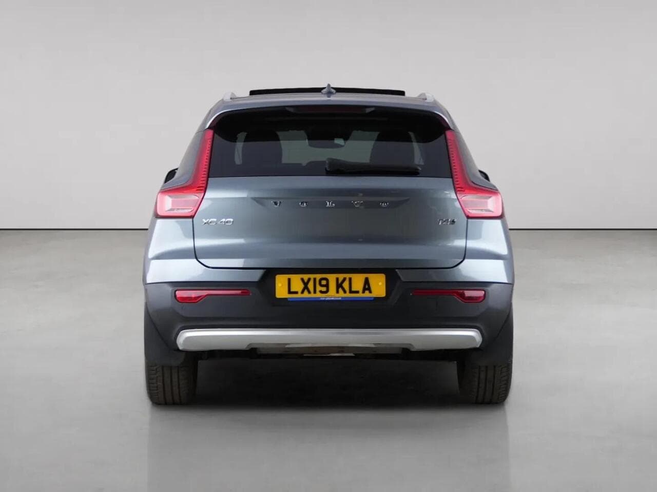 Volvo XC40 thumbnail Rear