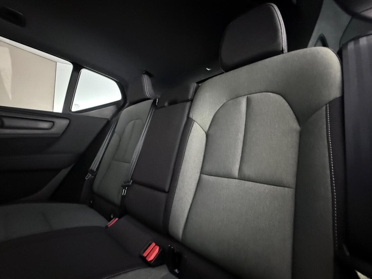 Volvo XC40 thumbnail Seats Rear