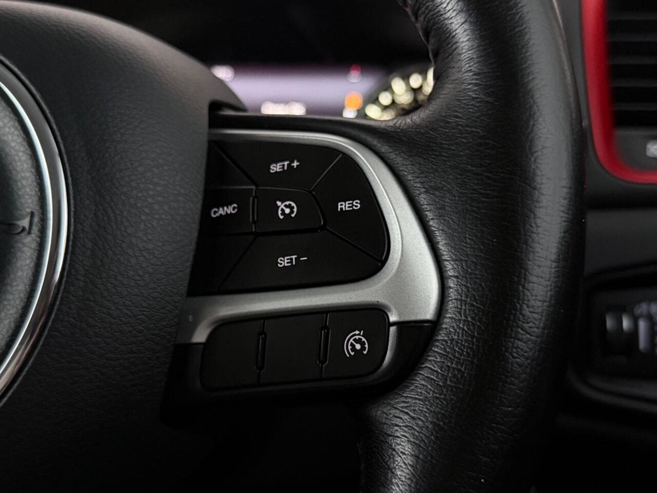 Jeep Renegade thumbnail Misc Controls